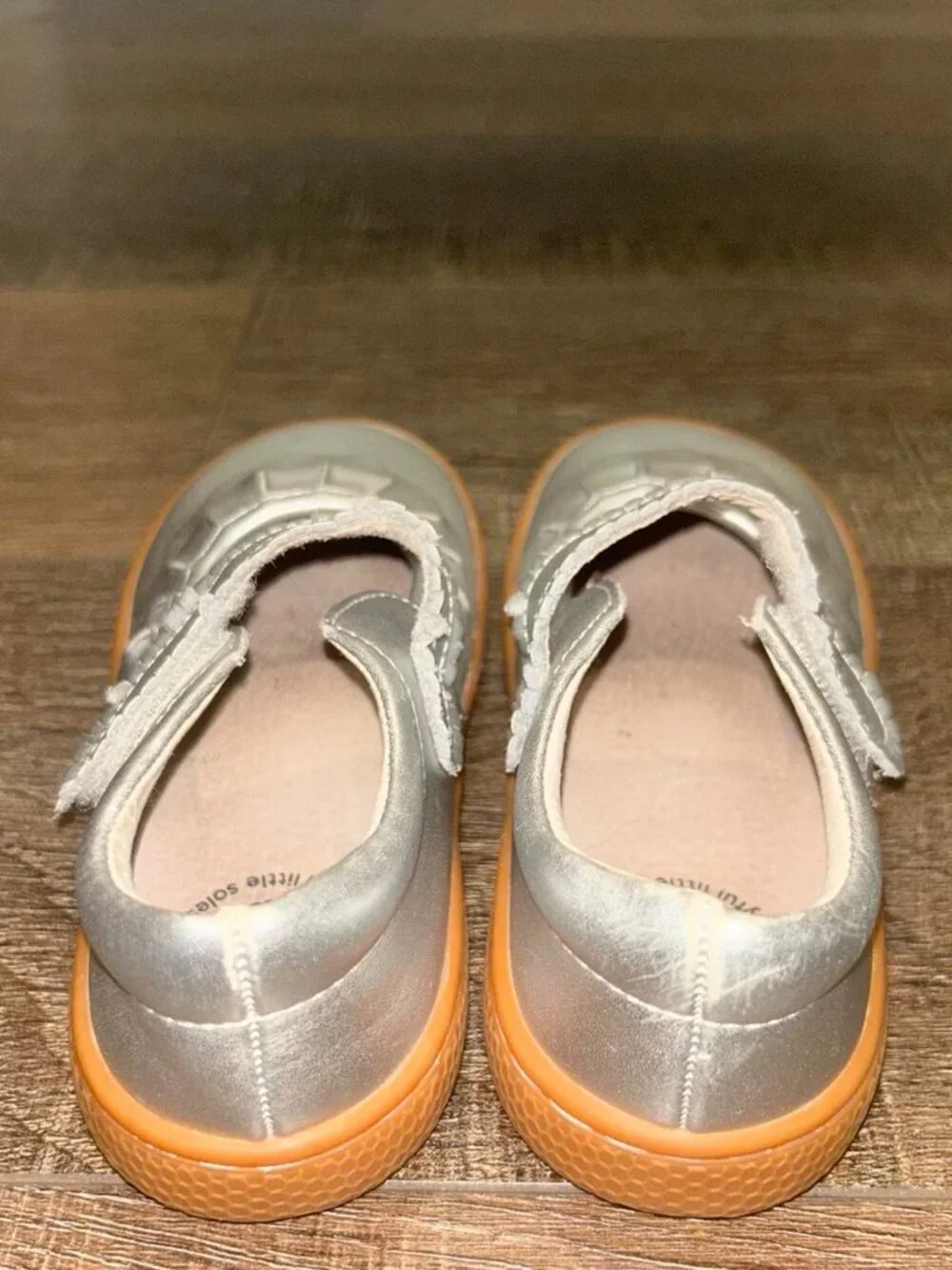 Livie & Luca Silver Flats Girls Size 11